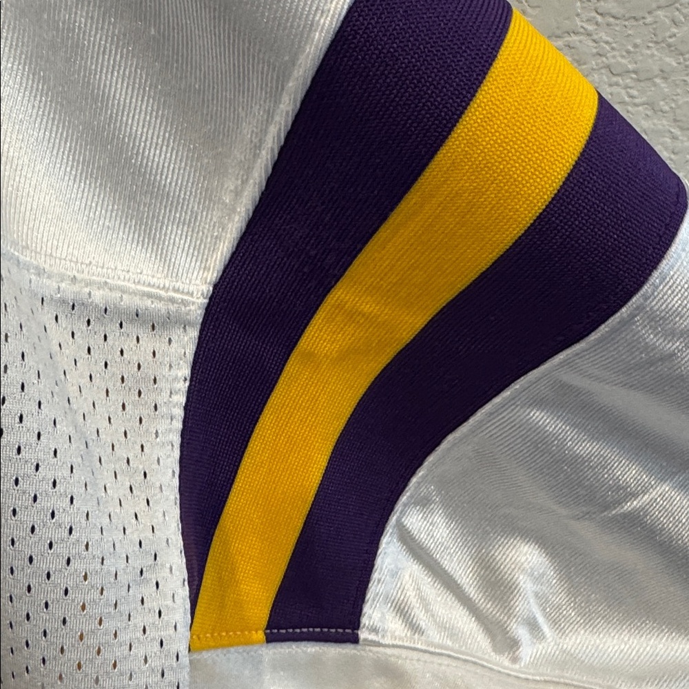 Mitchell & Ness Authentic Minnesota Vikings Randy Moss Jersey - Picture 4 of 8